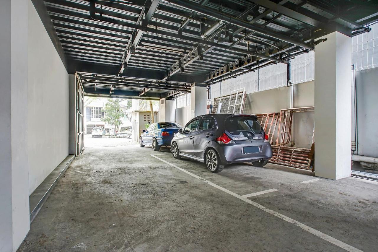 Hotel Reddoorz @ Pelajar Pejuang 3 Bandung Esterno foto