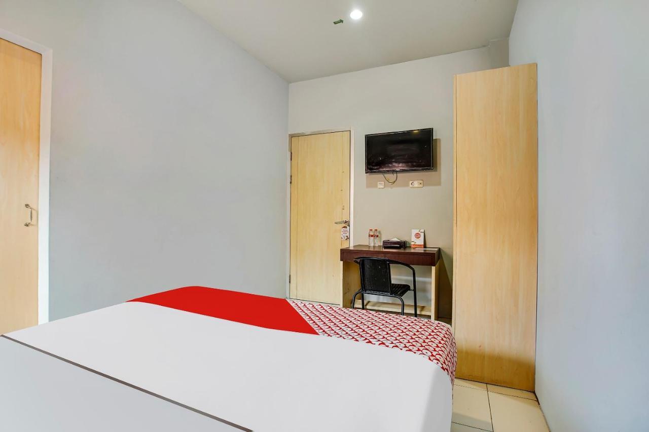 Hotel Reddoorz @ Pelajar Pejuang 3 Bandung Esterno foto