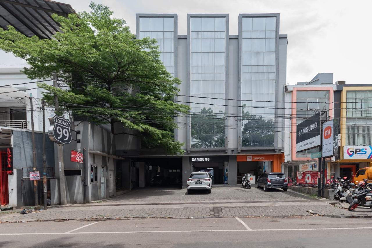 Hotel Reddoorz @ Pelajar Pejuang 3 Bandung Esterno foto
